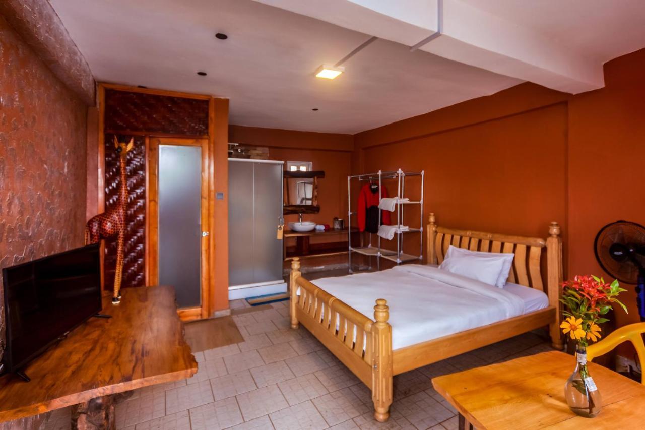 African Tribe Hotel Kampala Bagian luar foto