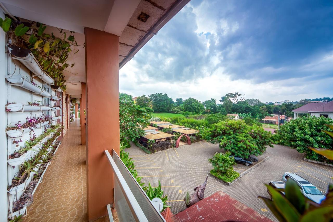 African Tribe Hotel Kampala Bagian luar foto