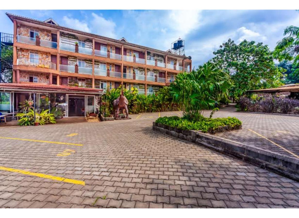 African Tribe Hotel Kampala Bagian luar foto