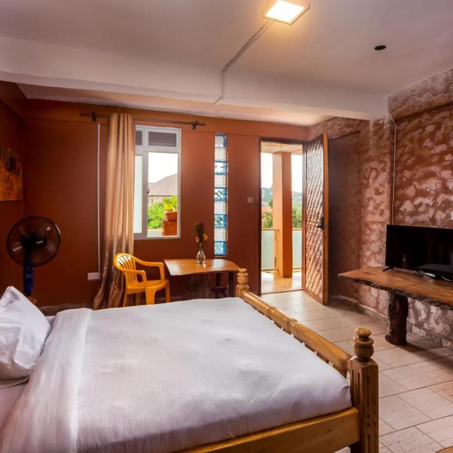 African Tribe Hotel Kampala Bagian luar foto