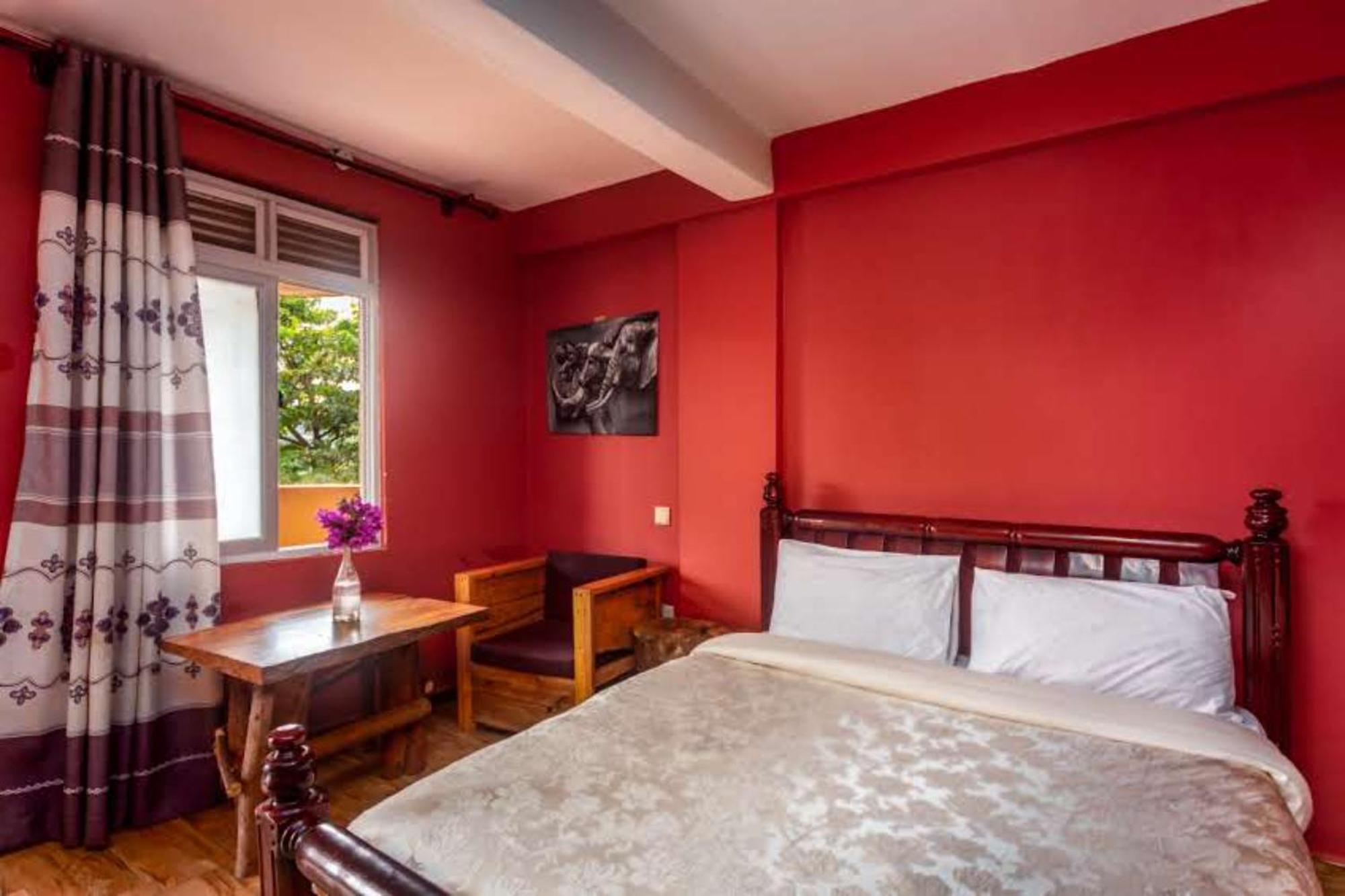 African Tribe Hotel Kampala Bagian luar foto