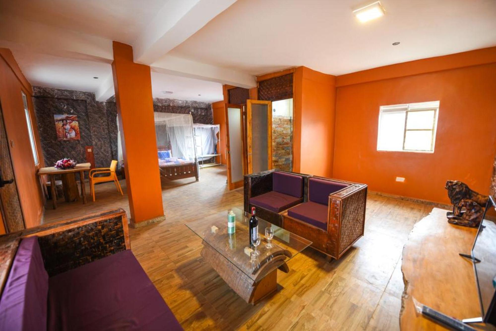 African Tribe Hotel Kampala Bagian luar foto