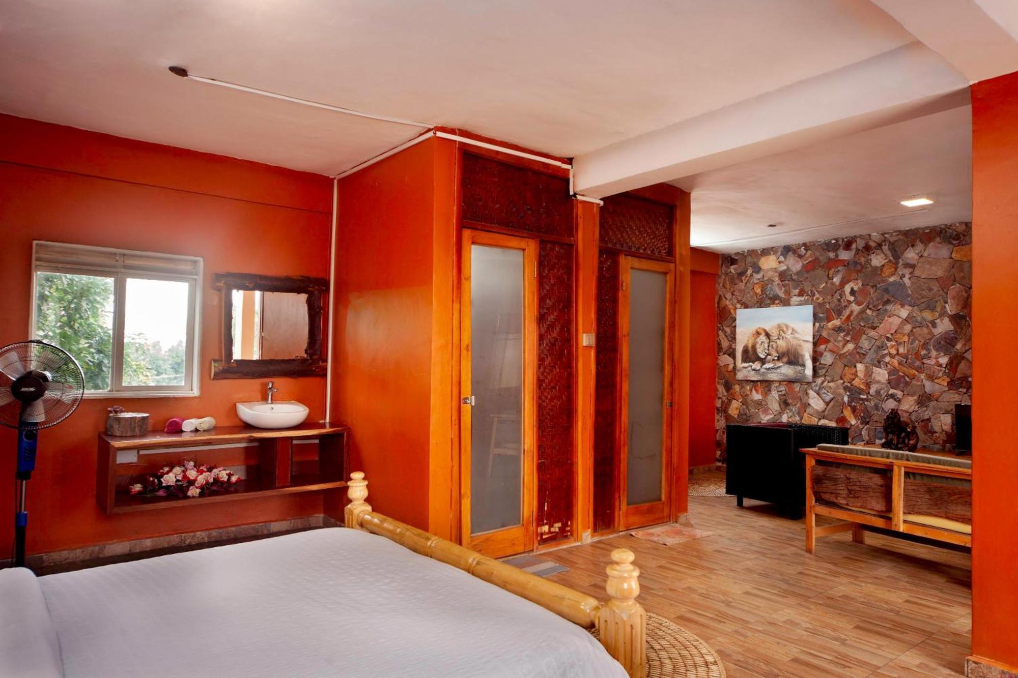 African Tribe Hotel Kampala Bagian luar foto
